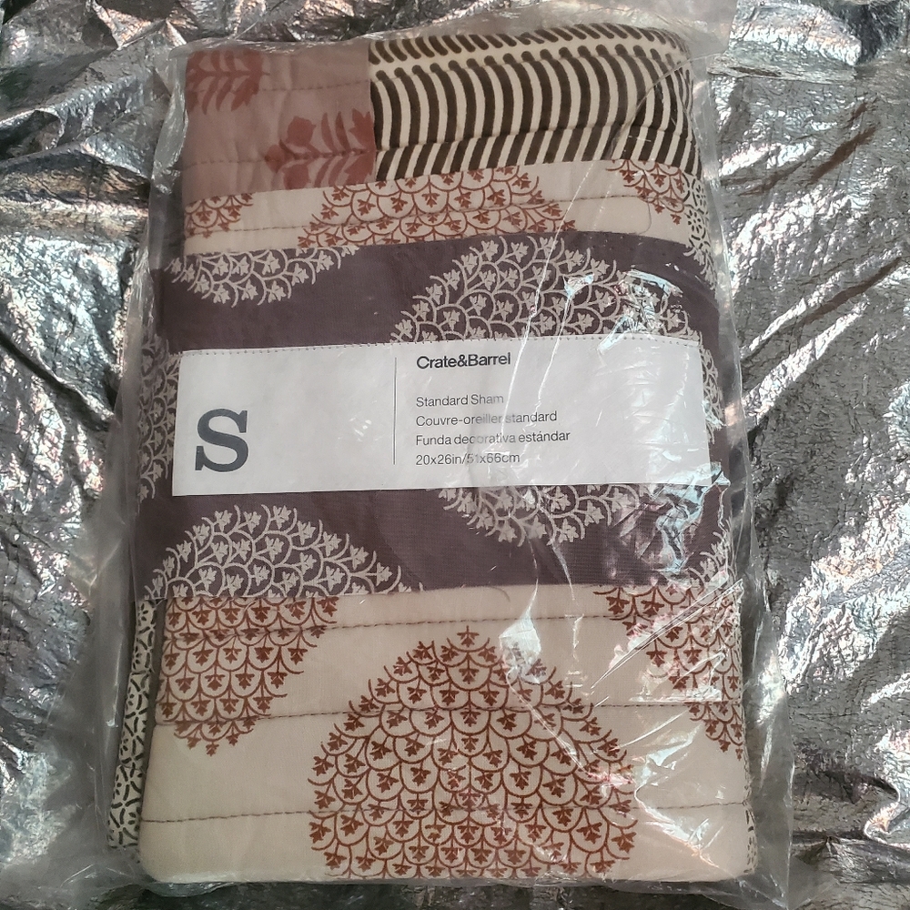 NWT Crate&Barrel Brown and Cream Standard Pillow Sham